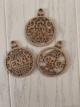 Esferas Navideñas Personalizadas de Madera MDF con Nombre