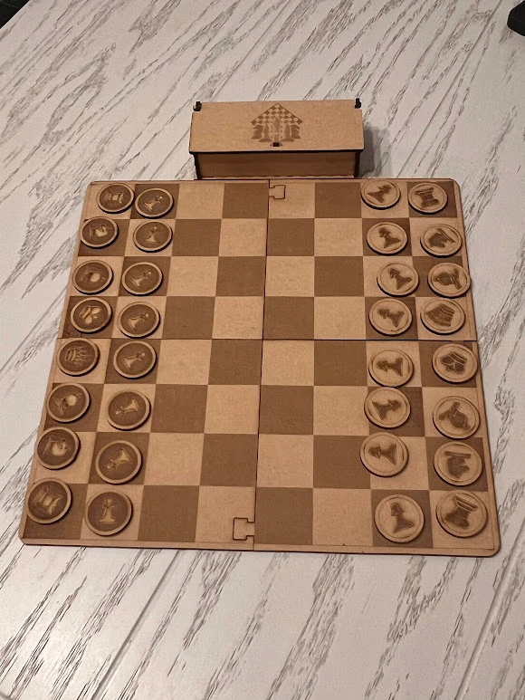 Ajedrez armable de MDF con piezas grabadas